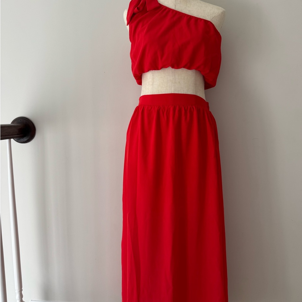 Elegant Red One-Shoulder Dress